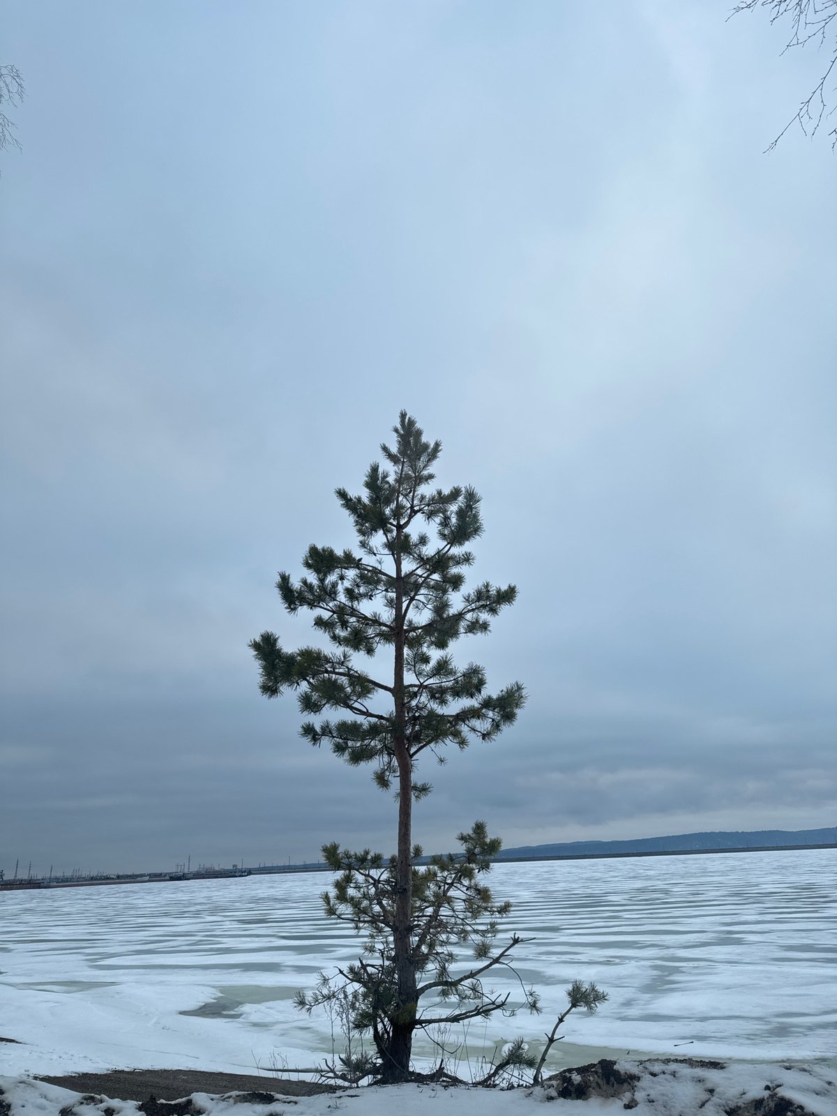 Winter scenes documented along frozen Kama River in Chaikovsky
