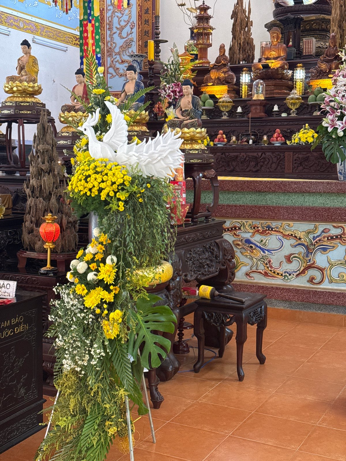 Buddhist temple decorations and street lanterns observed in Nha Trang