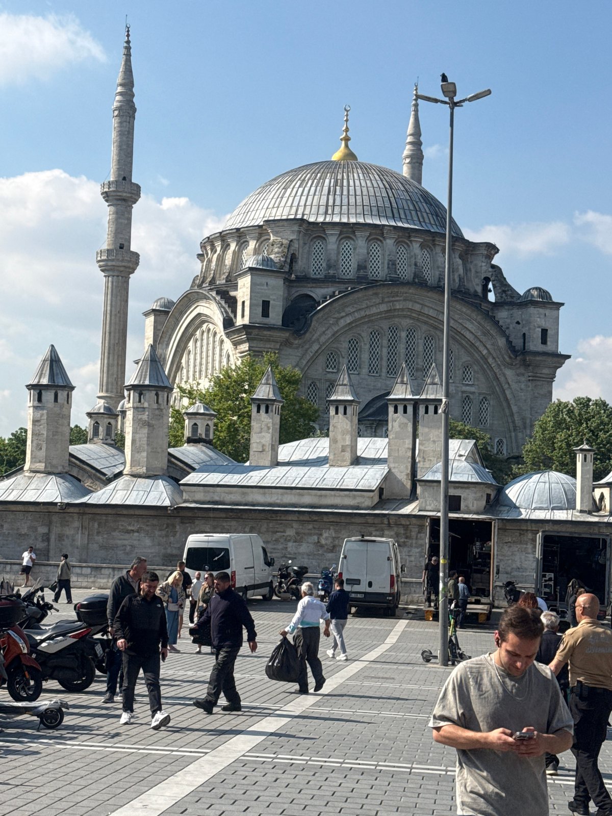 Afternoon scenes from Istanbul's Grand Bazaar district captured
