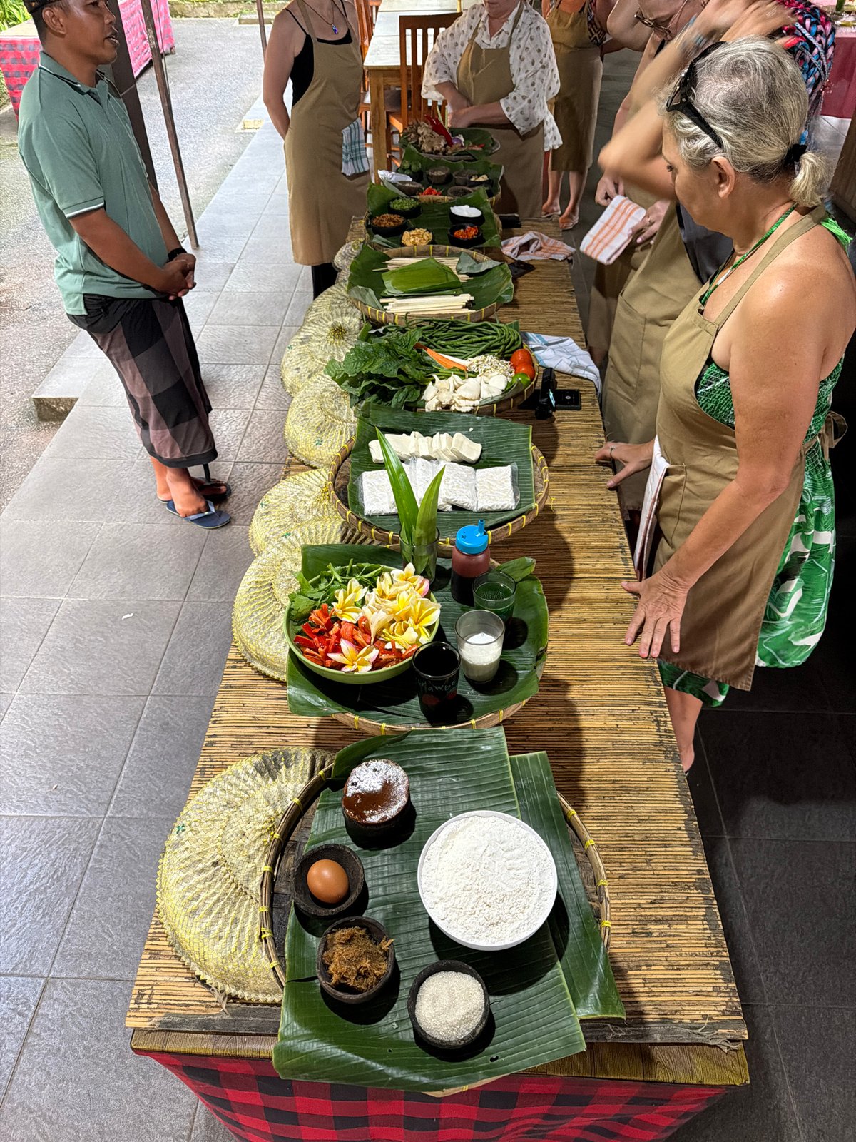 Traditional Balinese cooking and craft demonstration held in Ubud