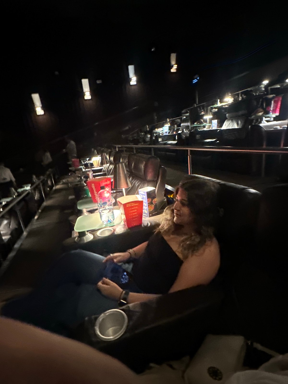 Late-night premium cinema experience documented in Huixquilucan, Mexico