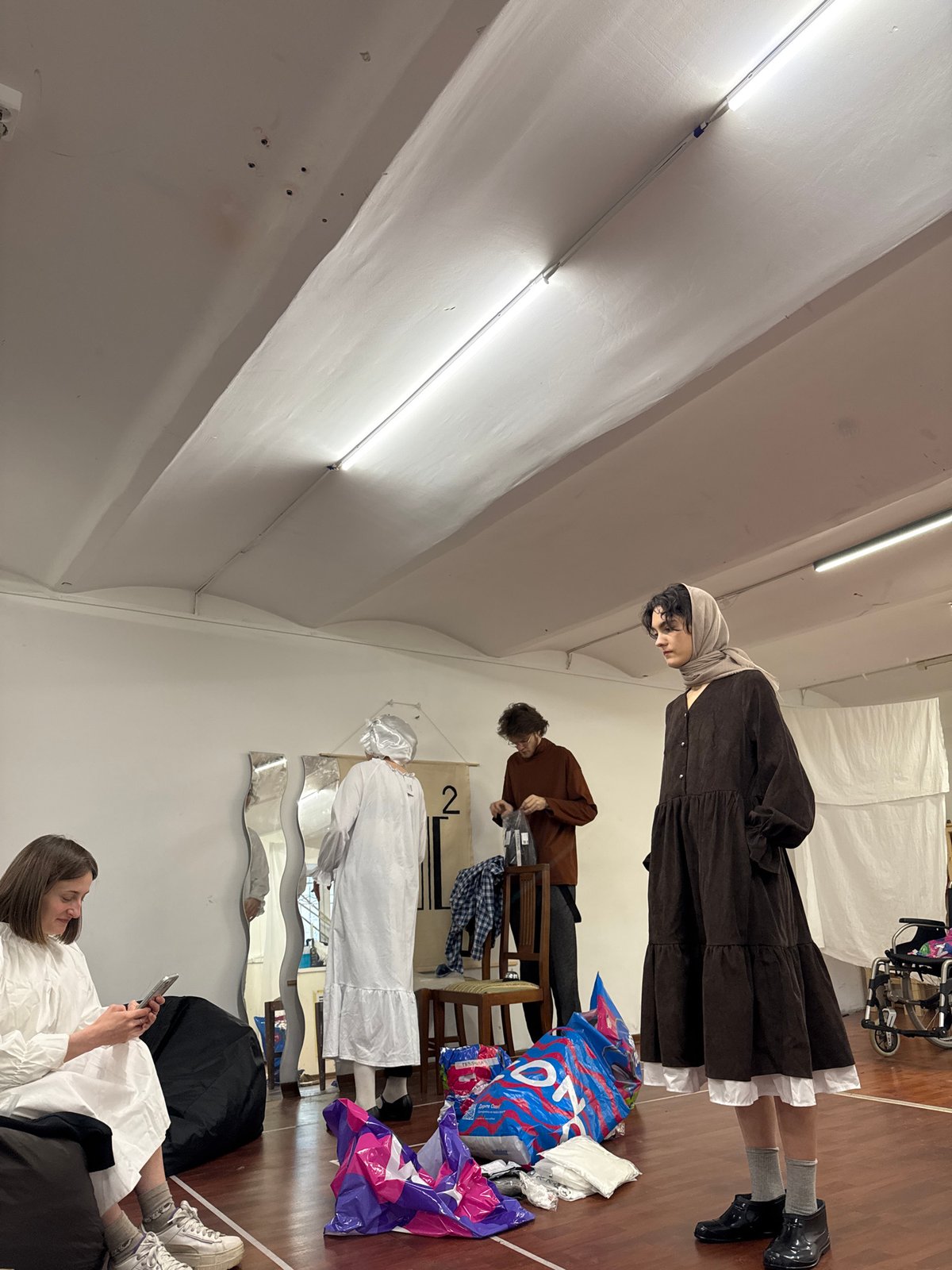 Morning snapshots captured across Moscow show fashion space, portrait, buildings