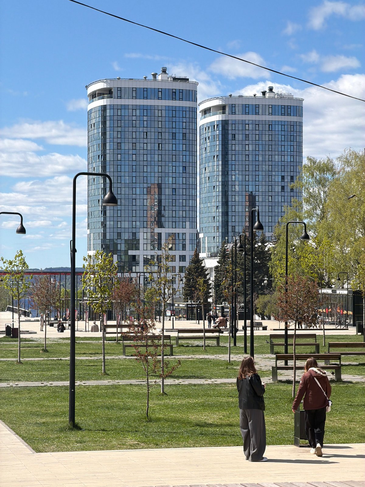 Morning street life documented across Izhevsk, Russia