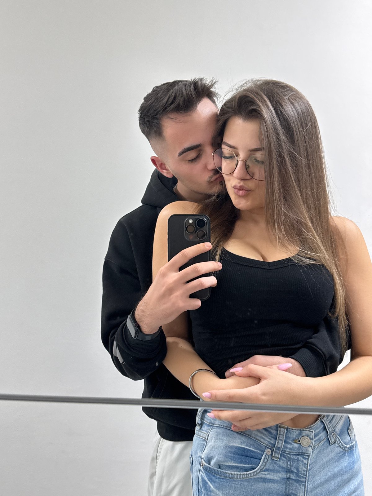 Couple captures intimate mirror selfies in Sofia apartment