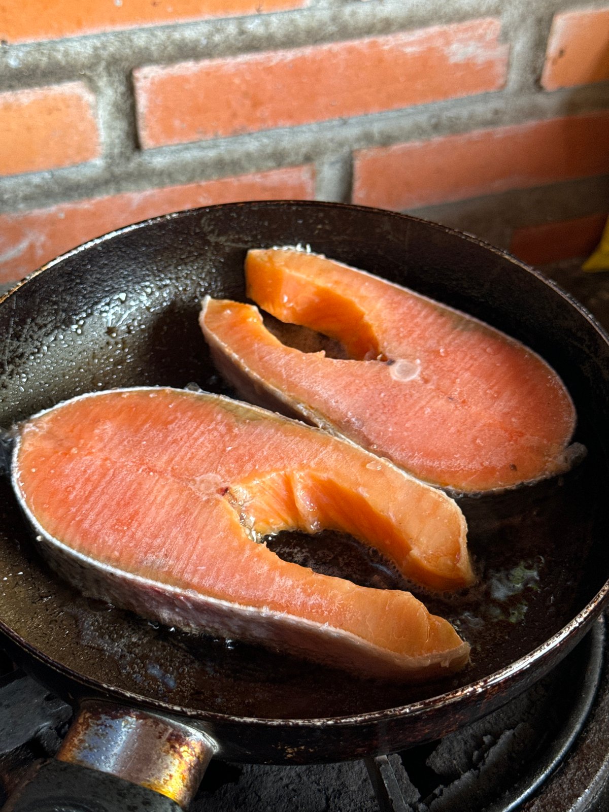 Fish cooking documented in Mũi Né kitchen Friday morning
