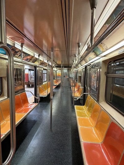 Late-night 6 train documented at Manhattan subway station