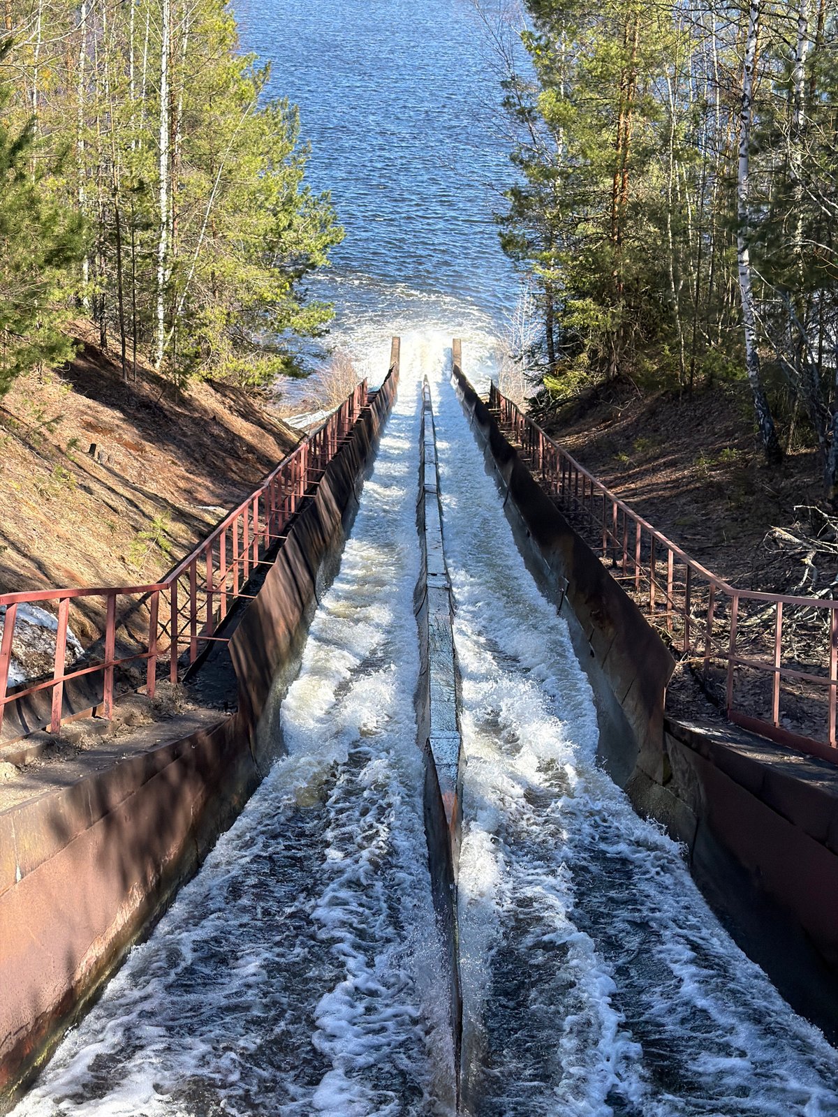 Water chute observed flowing in Chernushka, Russia