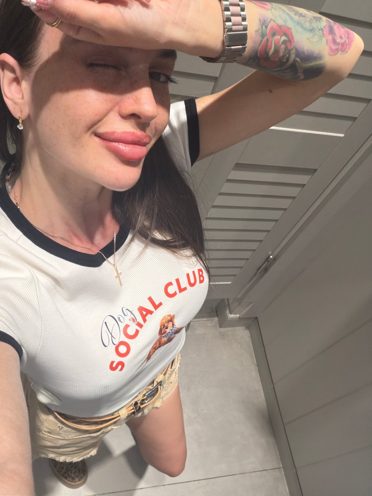 Woman documents shopping trip with fitting room selfies in Saint Petersburg