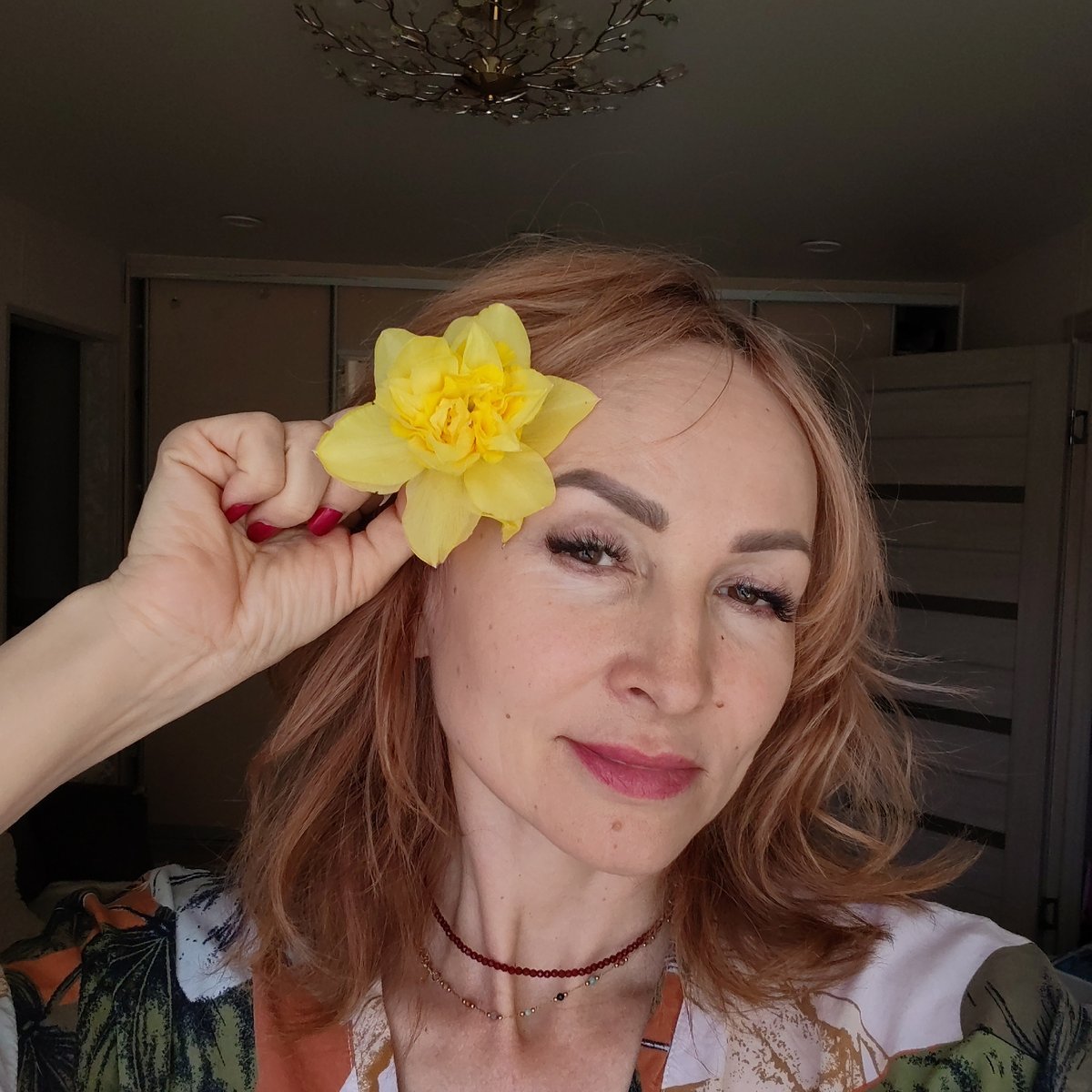 Spring photo session documented in Chaikovsky, Russia apartment