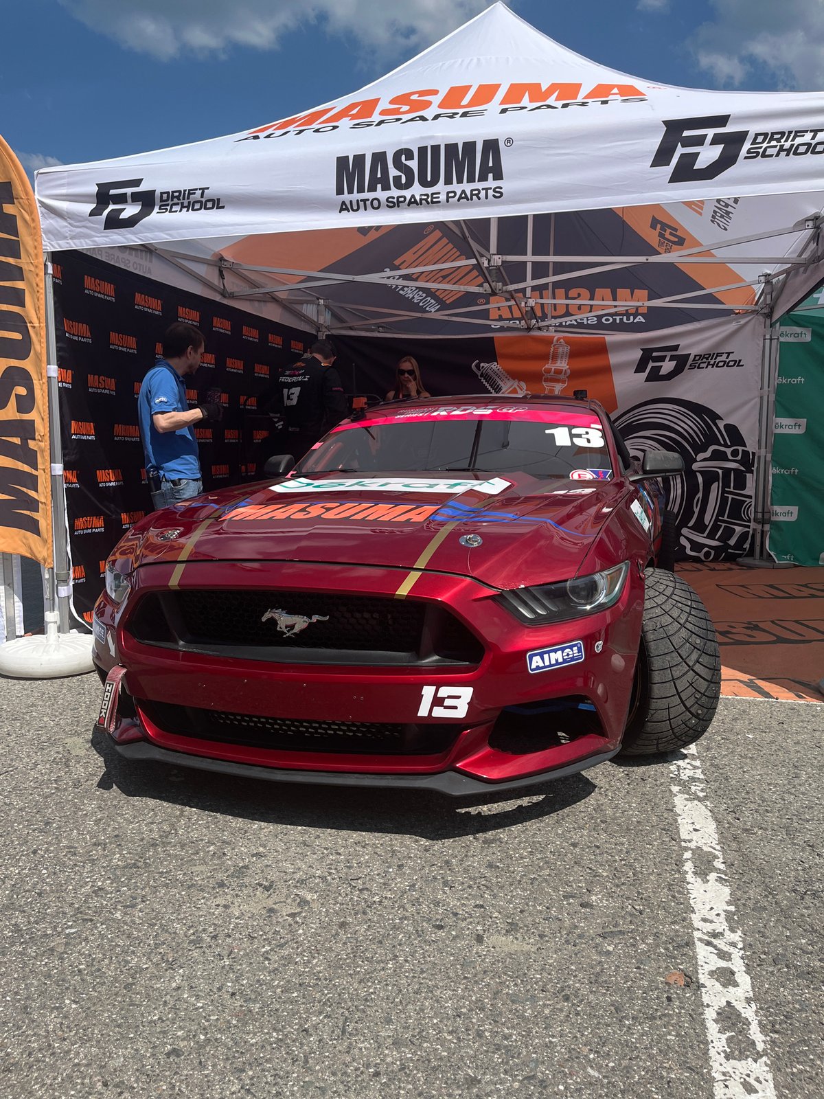 Russian drift car show draws crowds in Berëzovka