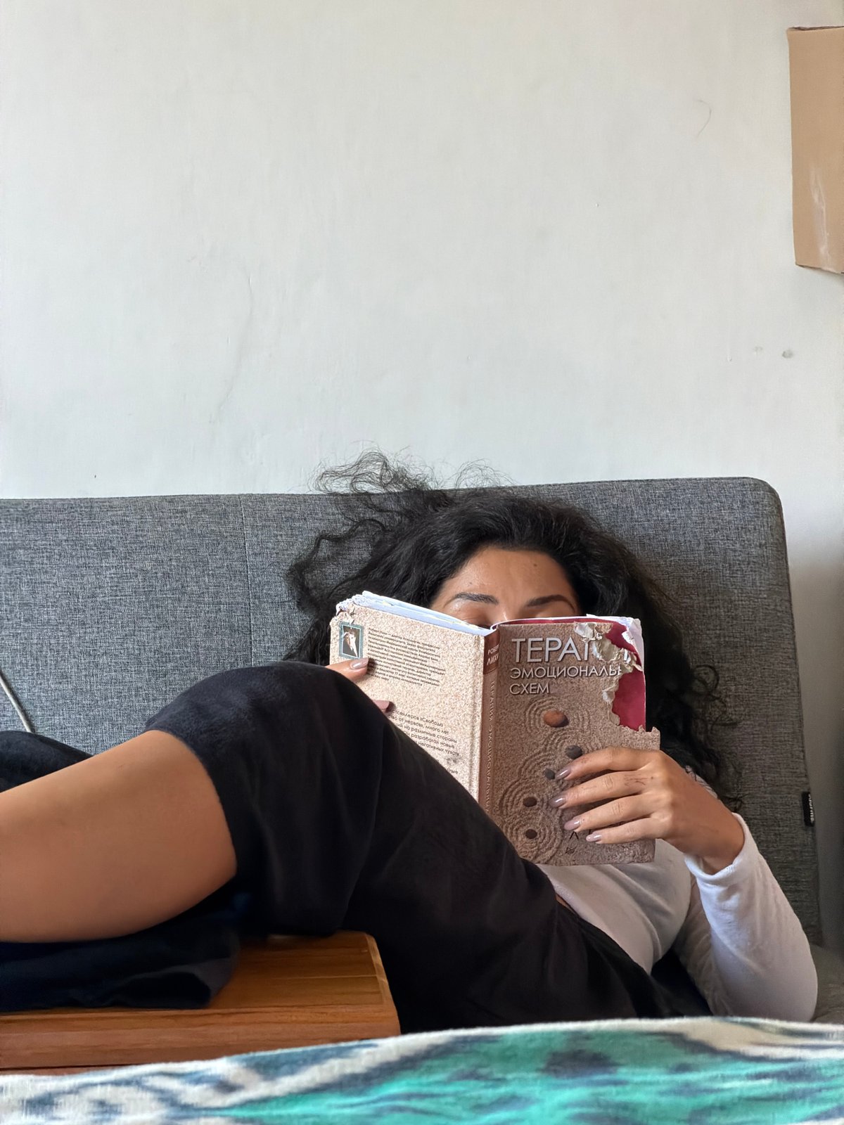 Quiet morning in: reading and mirror selfies in North Kuta
