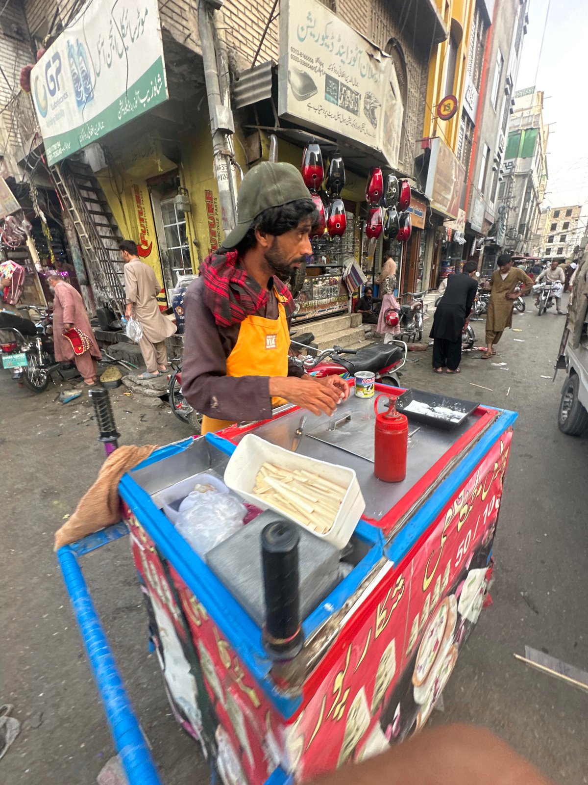 Daily street life documented in Quetta, Pakistan
