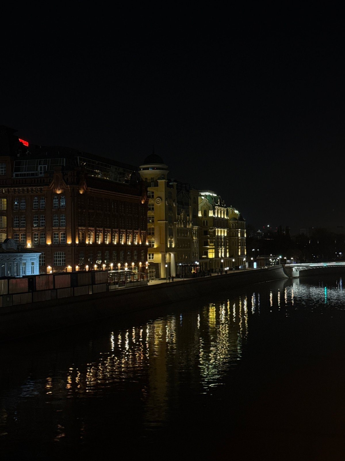 Moscow riverfront and GES-2 House captured in nighttime views