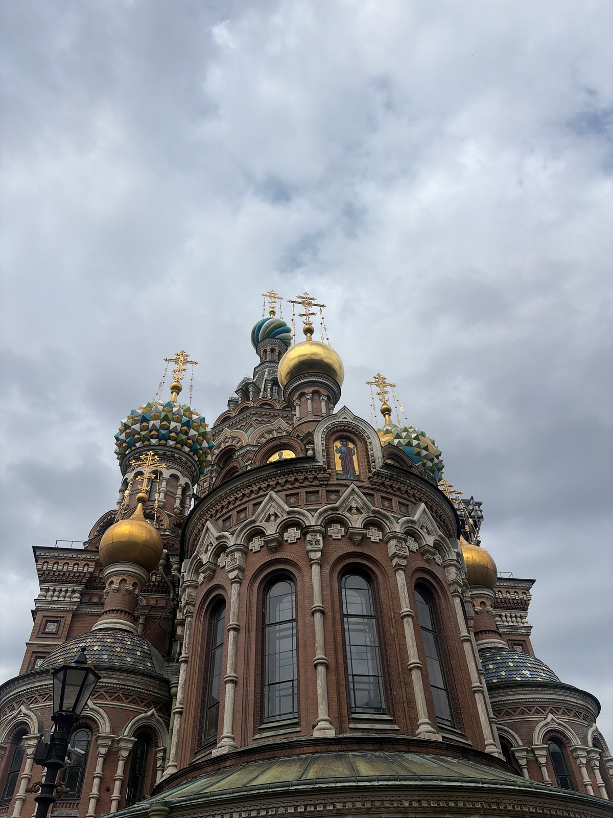 Around Saint Petersburg's landmarks and streets on a cloudy morning