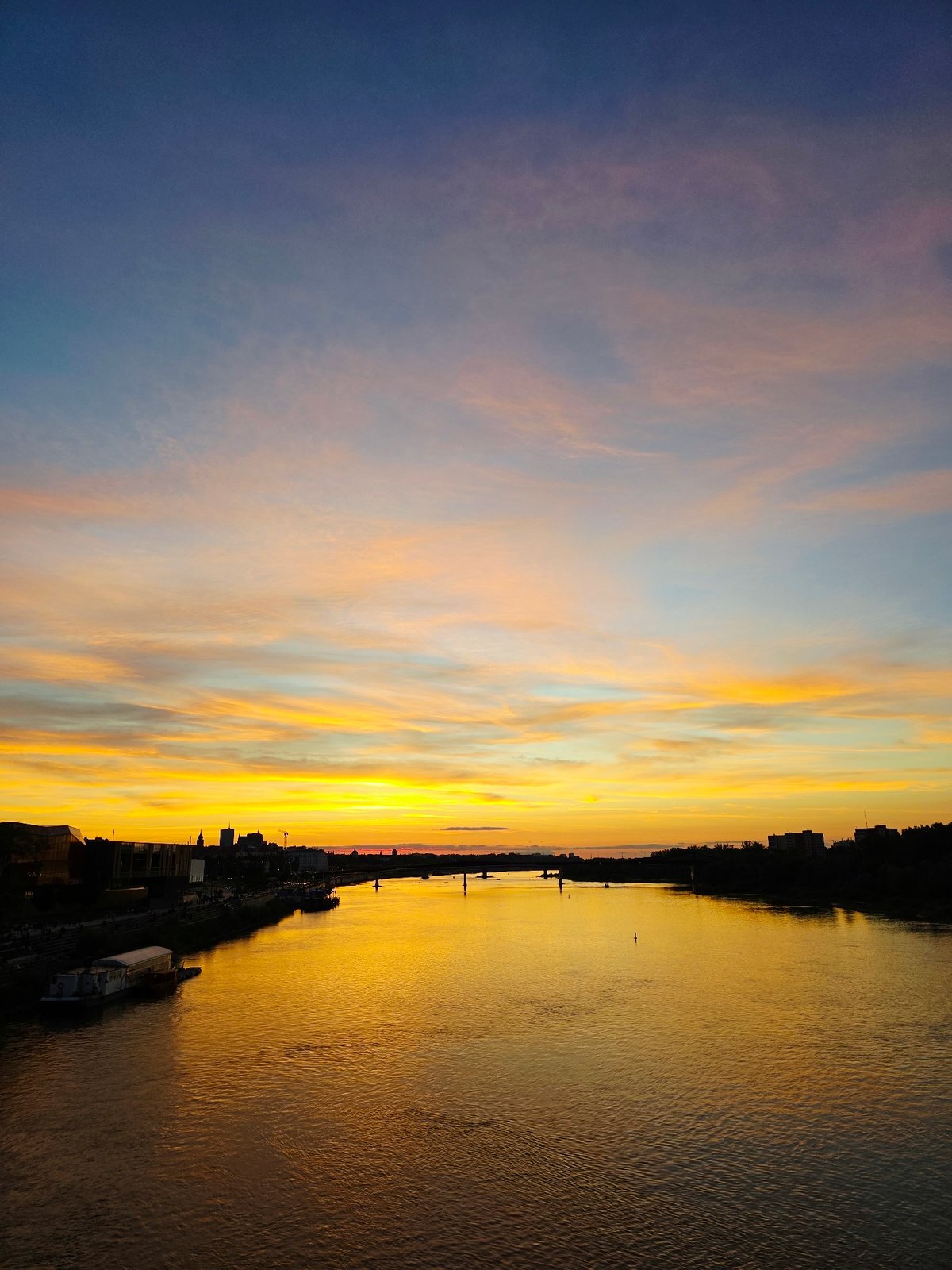 Golden hour along the Vistula in Warsaw