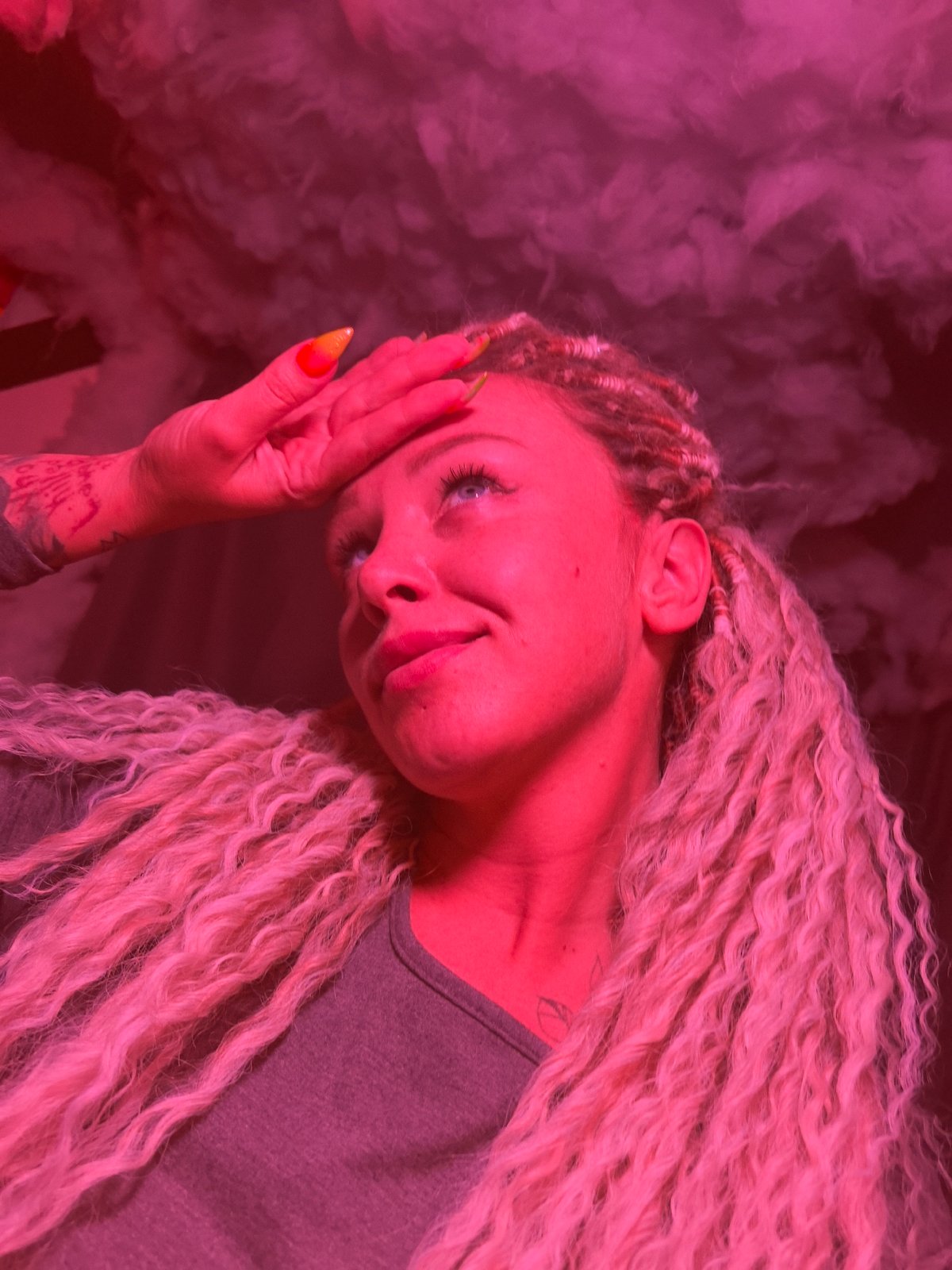Portrait session with glowing crystals documented in Noviy, Russia