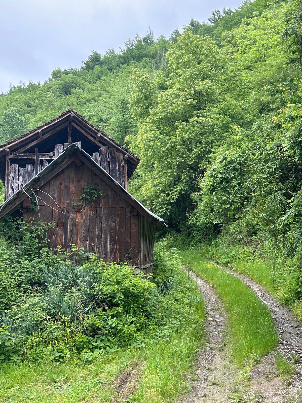 Rural mountain community experiences flooding, daily life continues