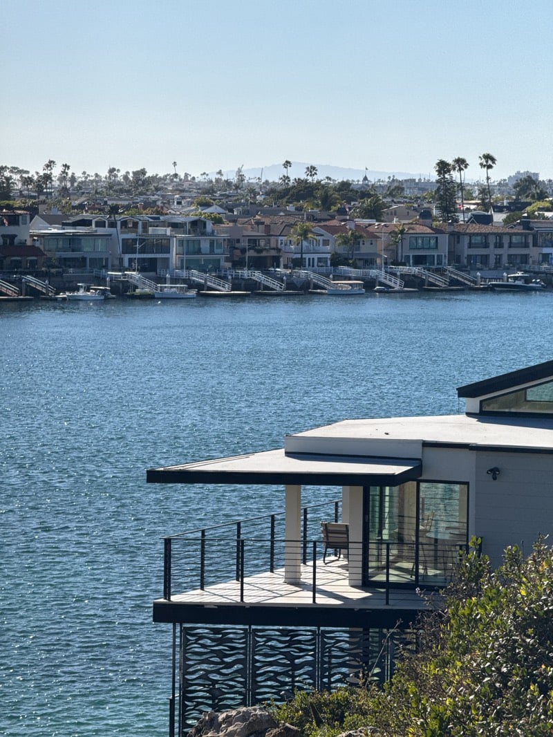 Six-minute evening walk through Newport Beach captured in memories