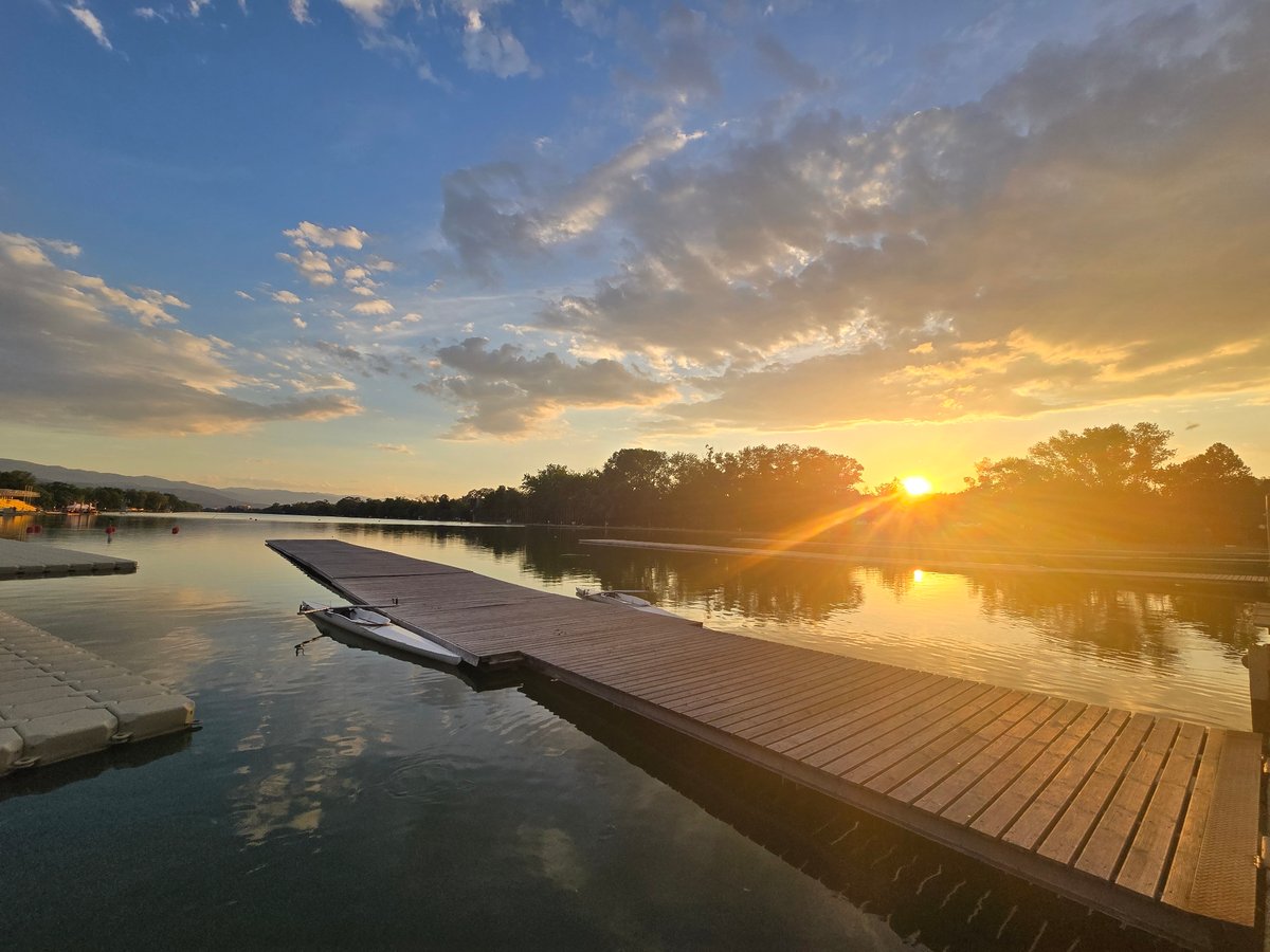 Waterfront sunset scenes with docks and EU displays documented