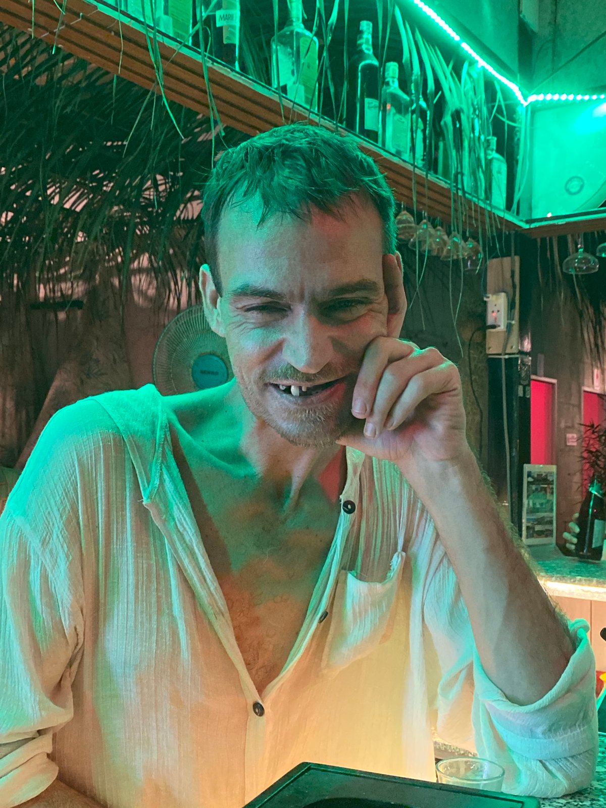 Bar patrons socialize, take selfies in Mũi Né establishment