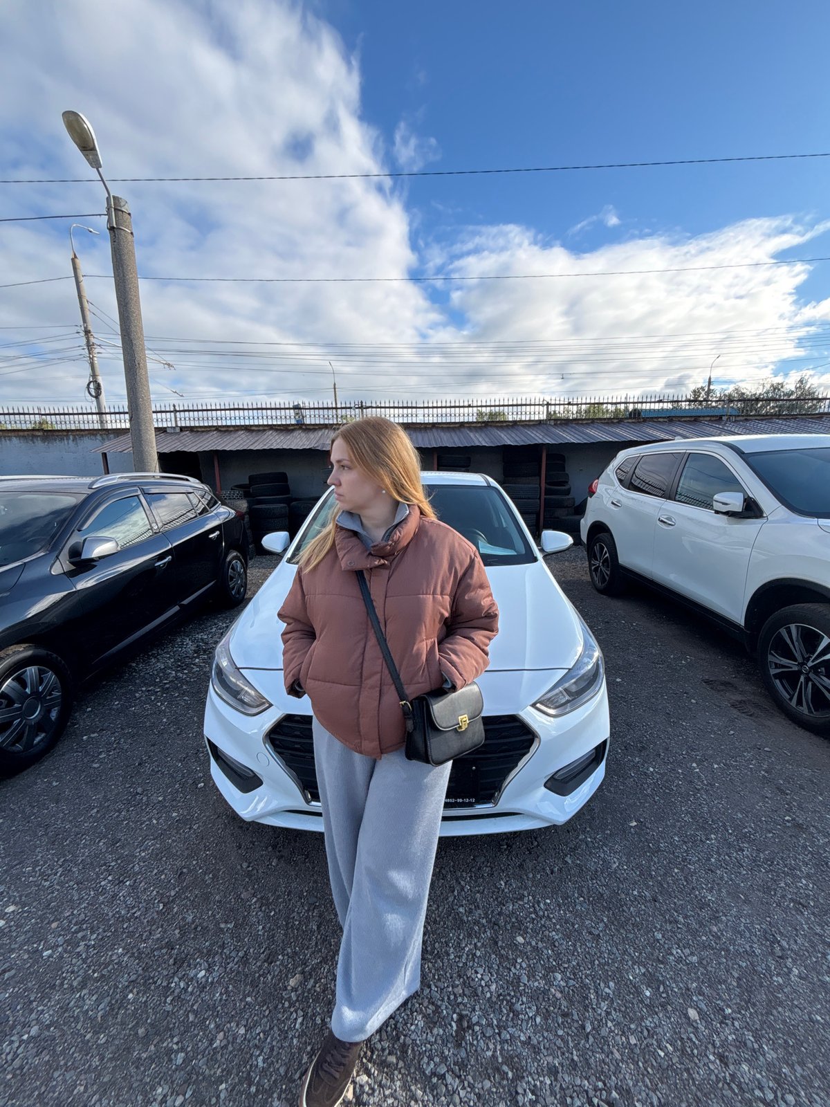 Ordinary moments documented across Yaroslavl parking areas and streets