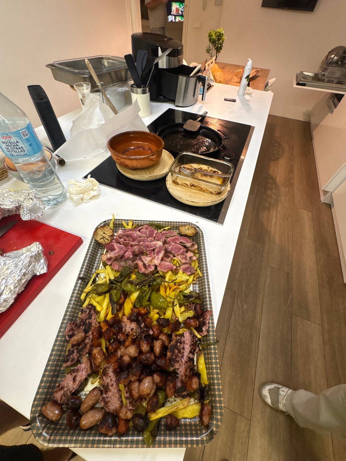 Traditional Spanish meal platter documented in Valencia kitchen