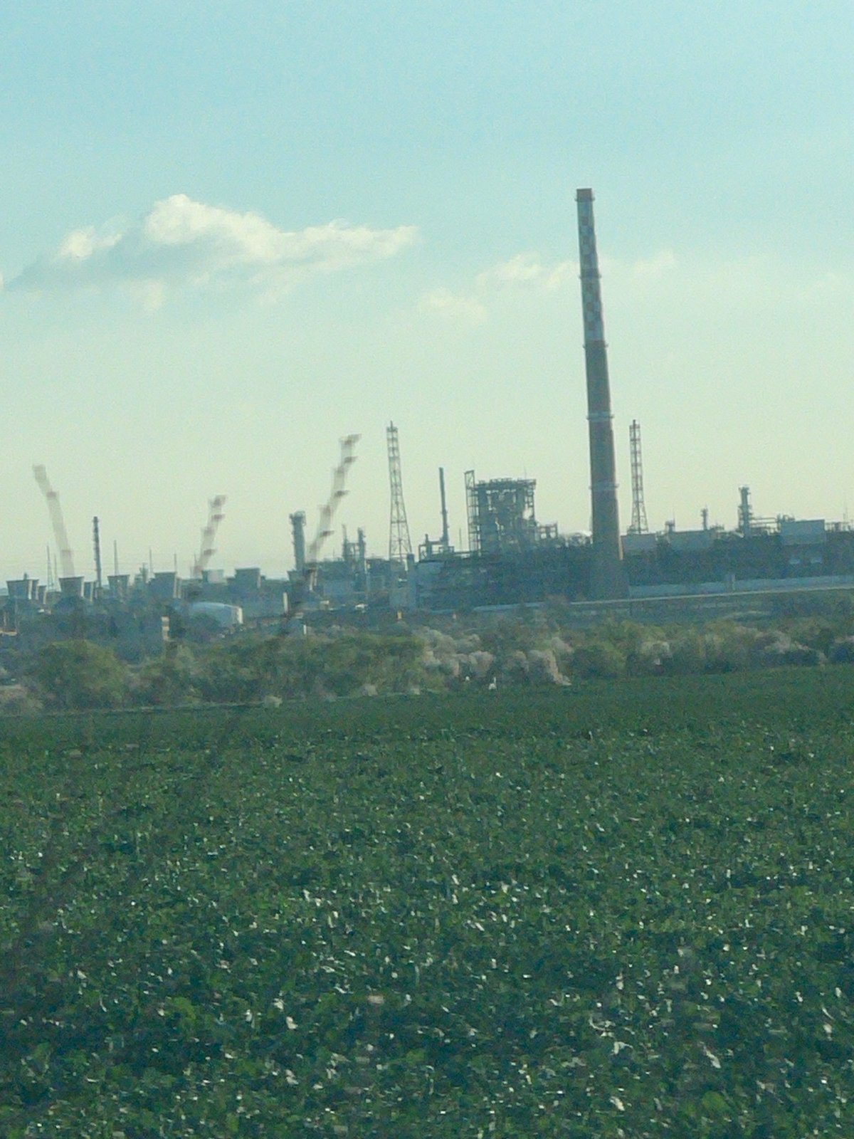 Industrial facility with smokestack observed near Kameno, Bulgaria