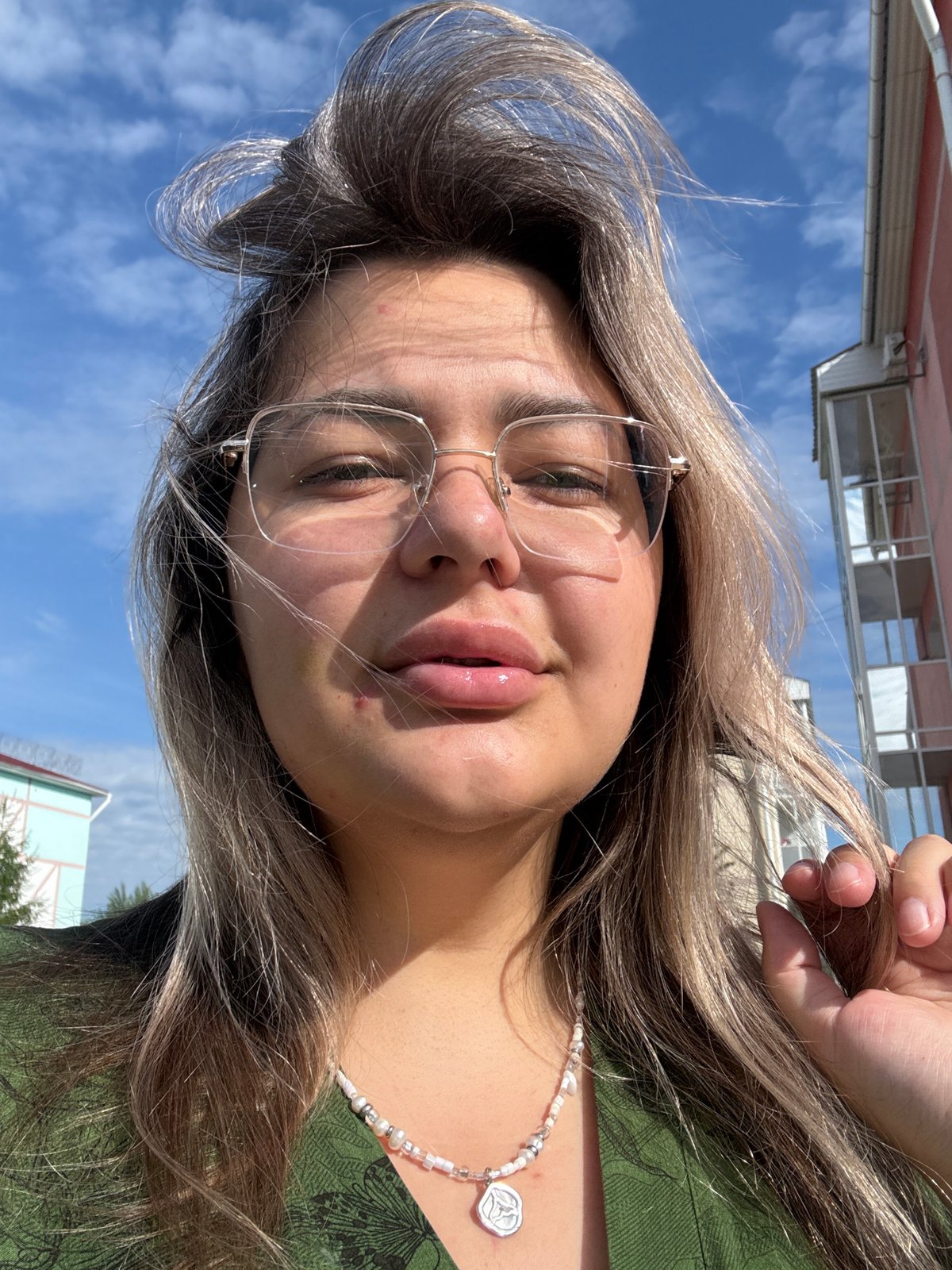 Woman documents daily life through selfies in Birobidzhan, Russia