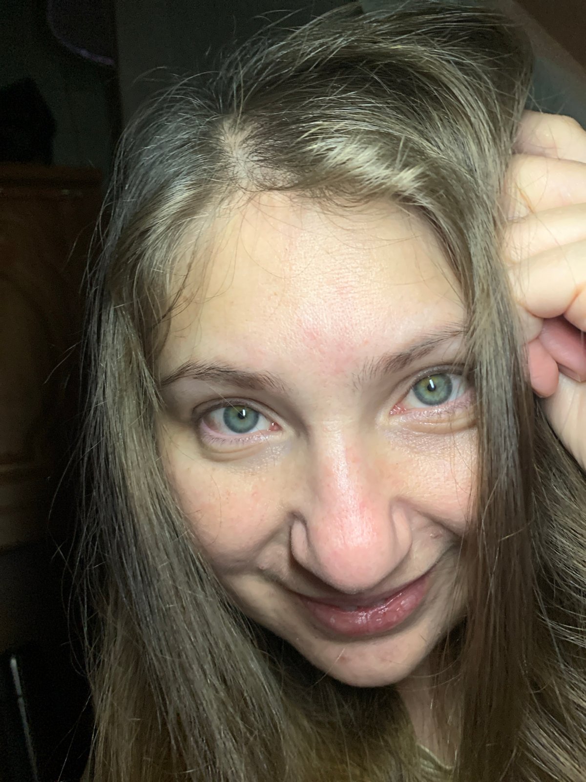 Casual indoor selfie session in Chaikovsky, Russia