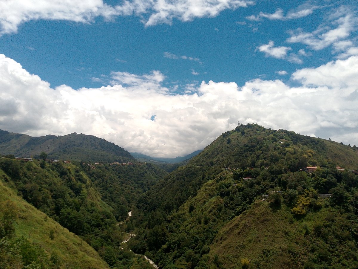 Panoramic mountain views captured in Mérida Venezuela valleys