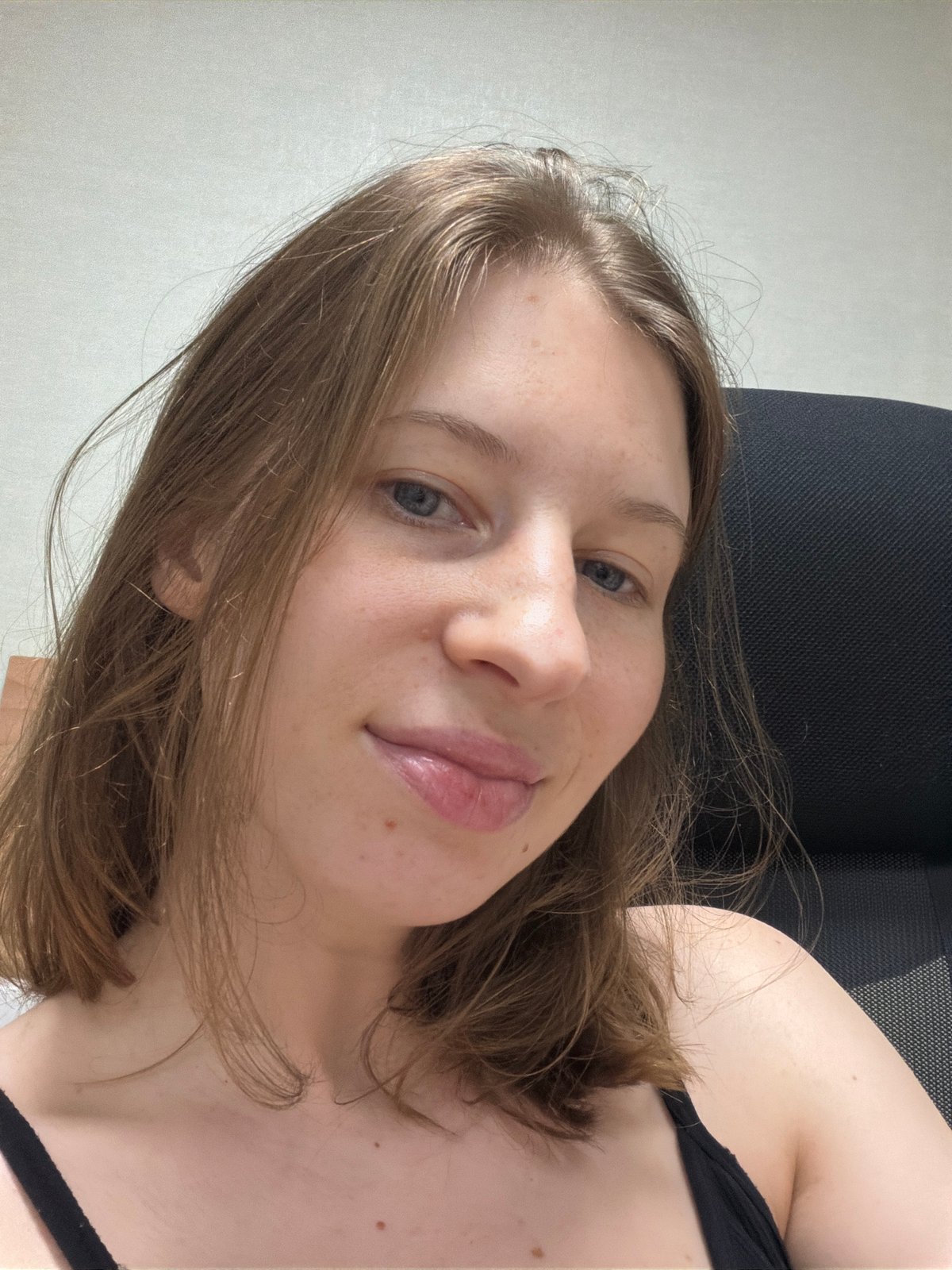 Indoor selfie session in Dongducheon-si, multiple angles, one location