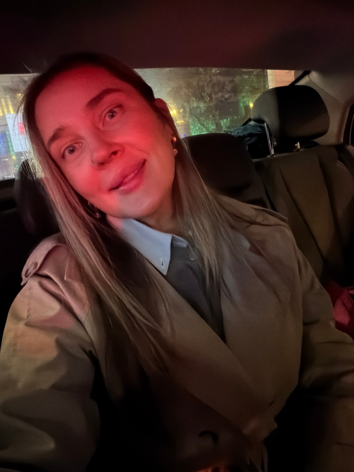 Woman observed in stationary vehicle during Moscow evening hours