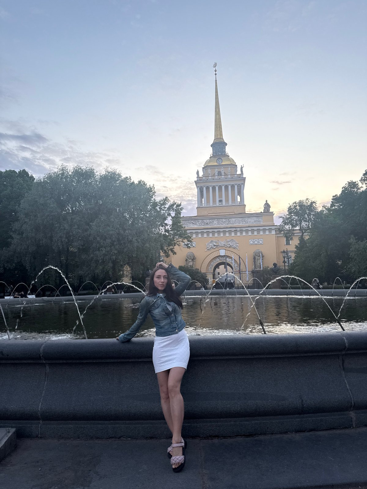 Evening street performances and social activity across Saint Petersburg