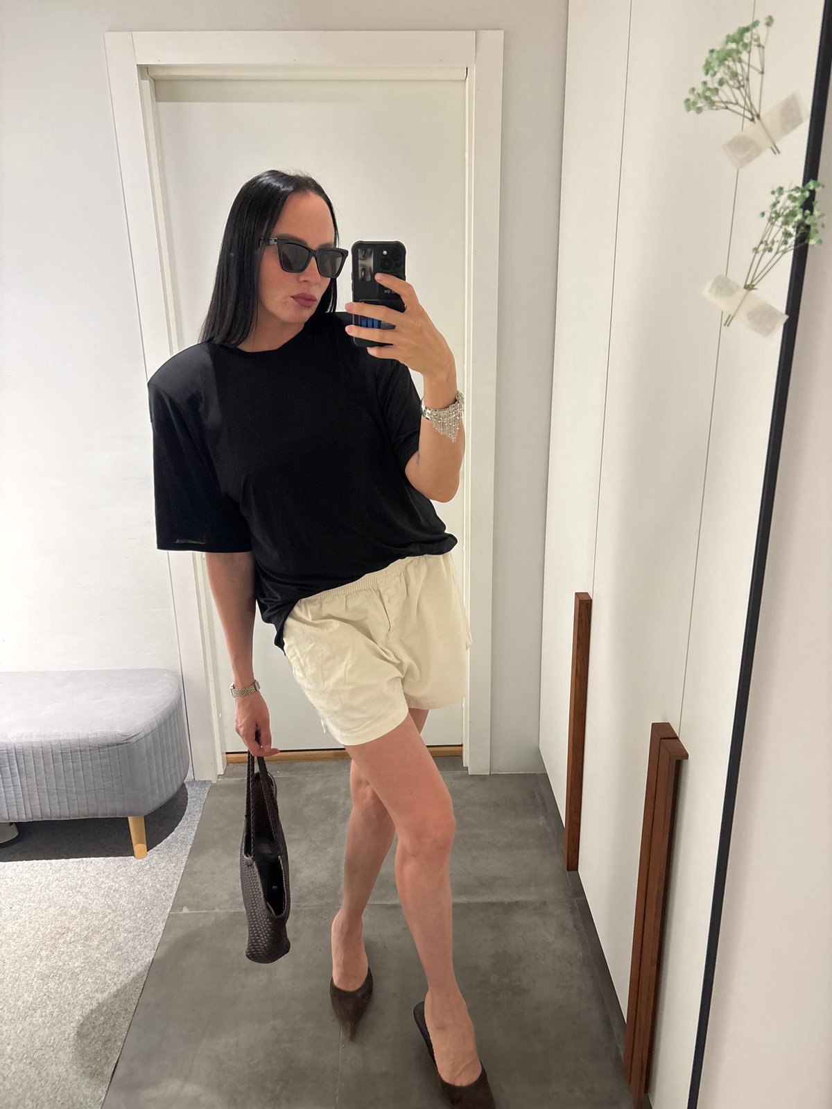 Woman documents workout session selfies in Chaikovsky, Russia