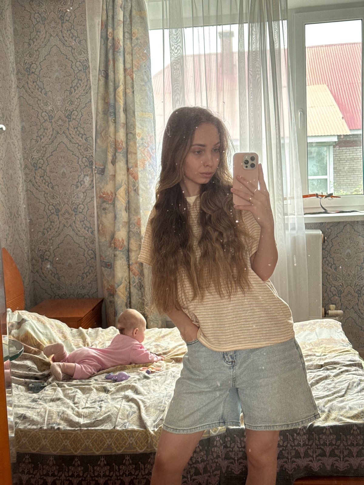 Bedroom selfies and baby moments in Прикамский