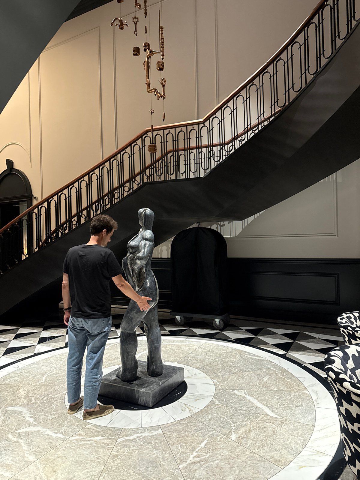 Two people observed in indoor spaces in Vila Verde