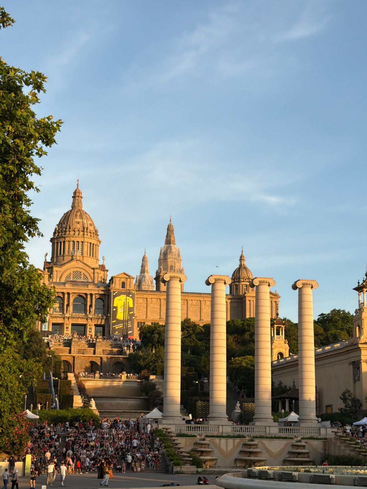 Evening crowds enjoy Magic Fountain light show at Barcelona's Montjuïc