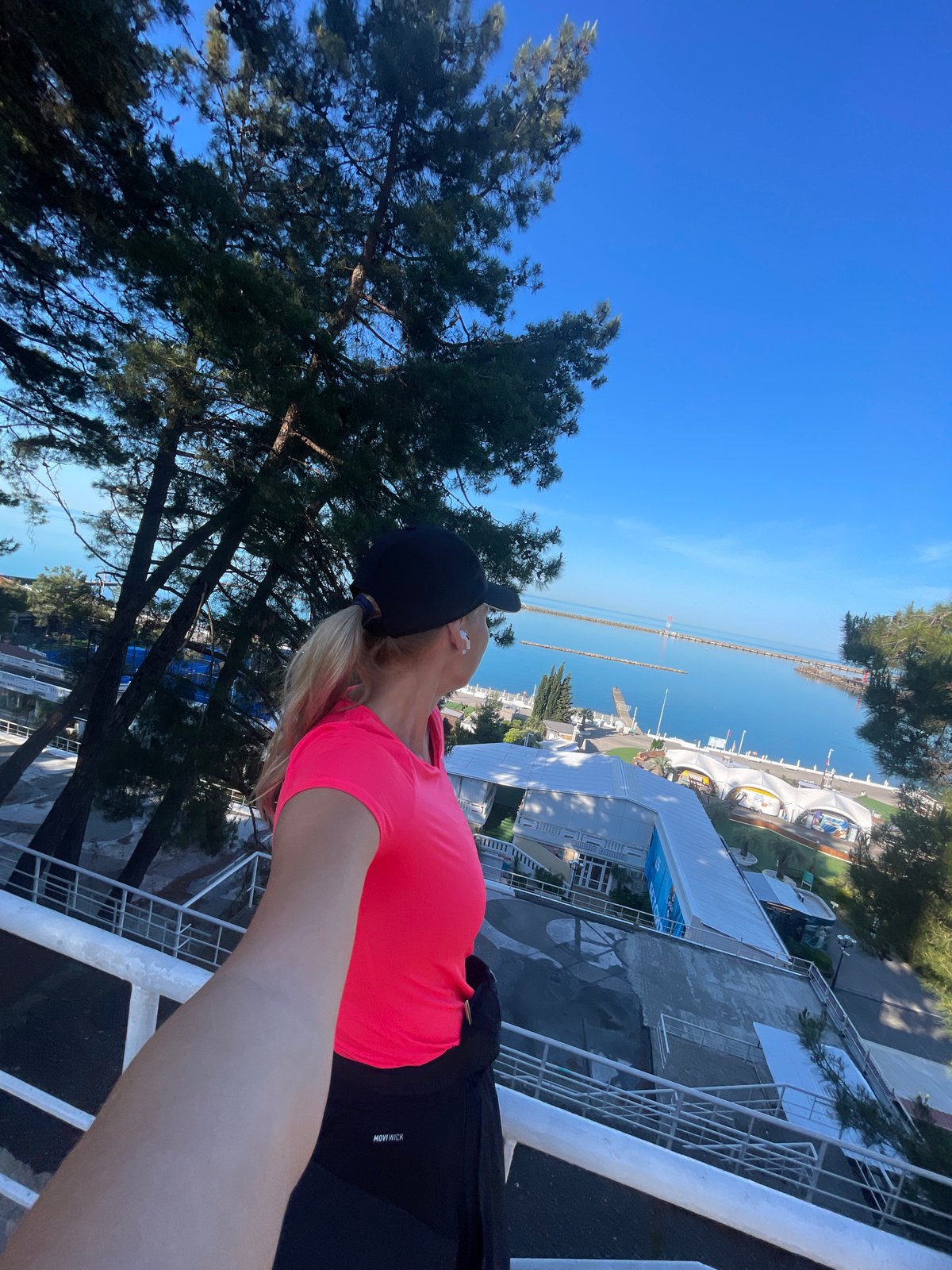 Woman documents early morning jog through Sochi landmarks and coastline