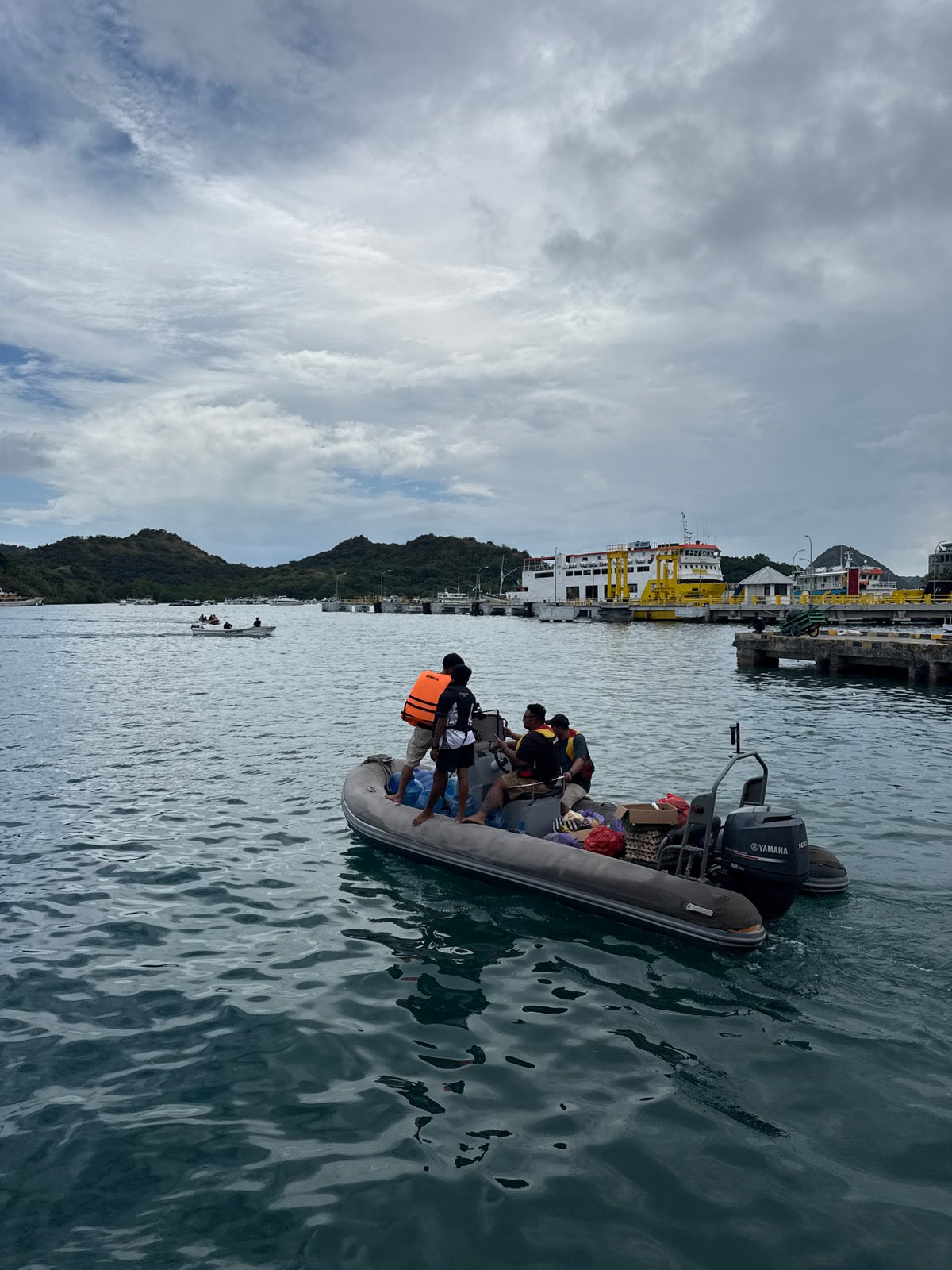 Maritime activity observed near Labuan Bajo Indonesia early morning