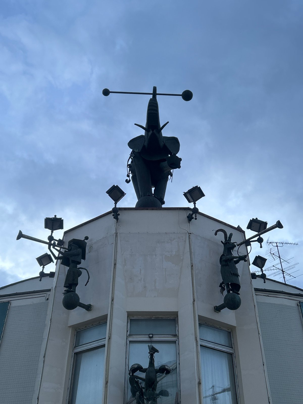 Evening documentation of Moscow landmarks and construction sites