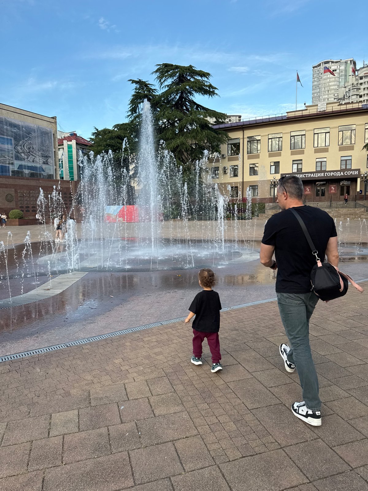 Afternoon leisure documented across Sochi's urban spaces and cafes