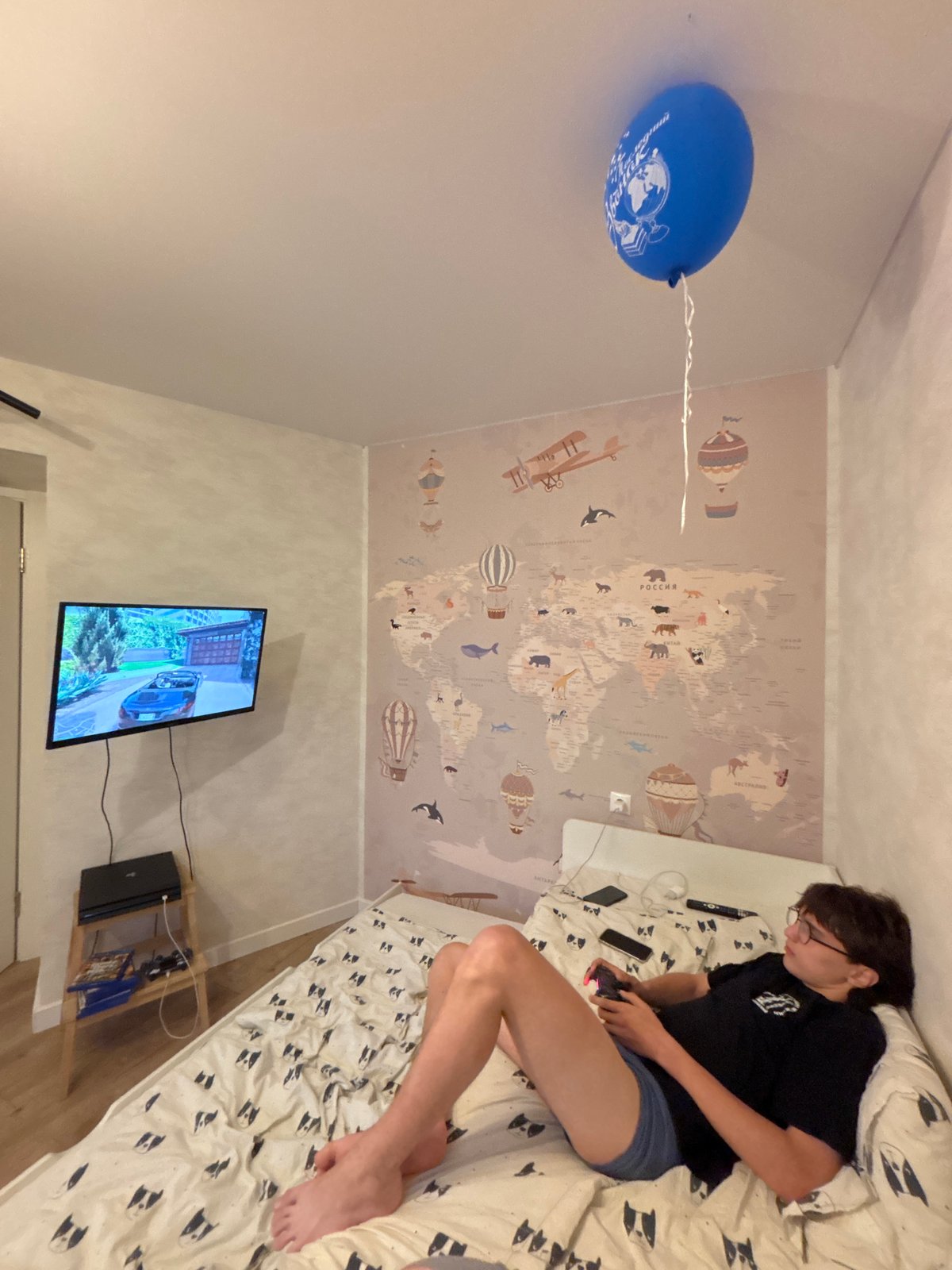 Quiet domestic moments captured in Chaikovsky, Russia apartment