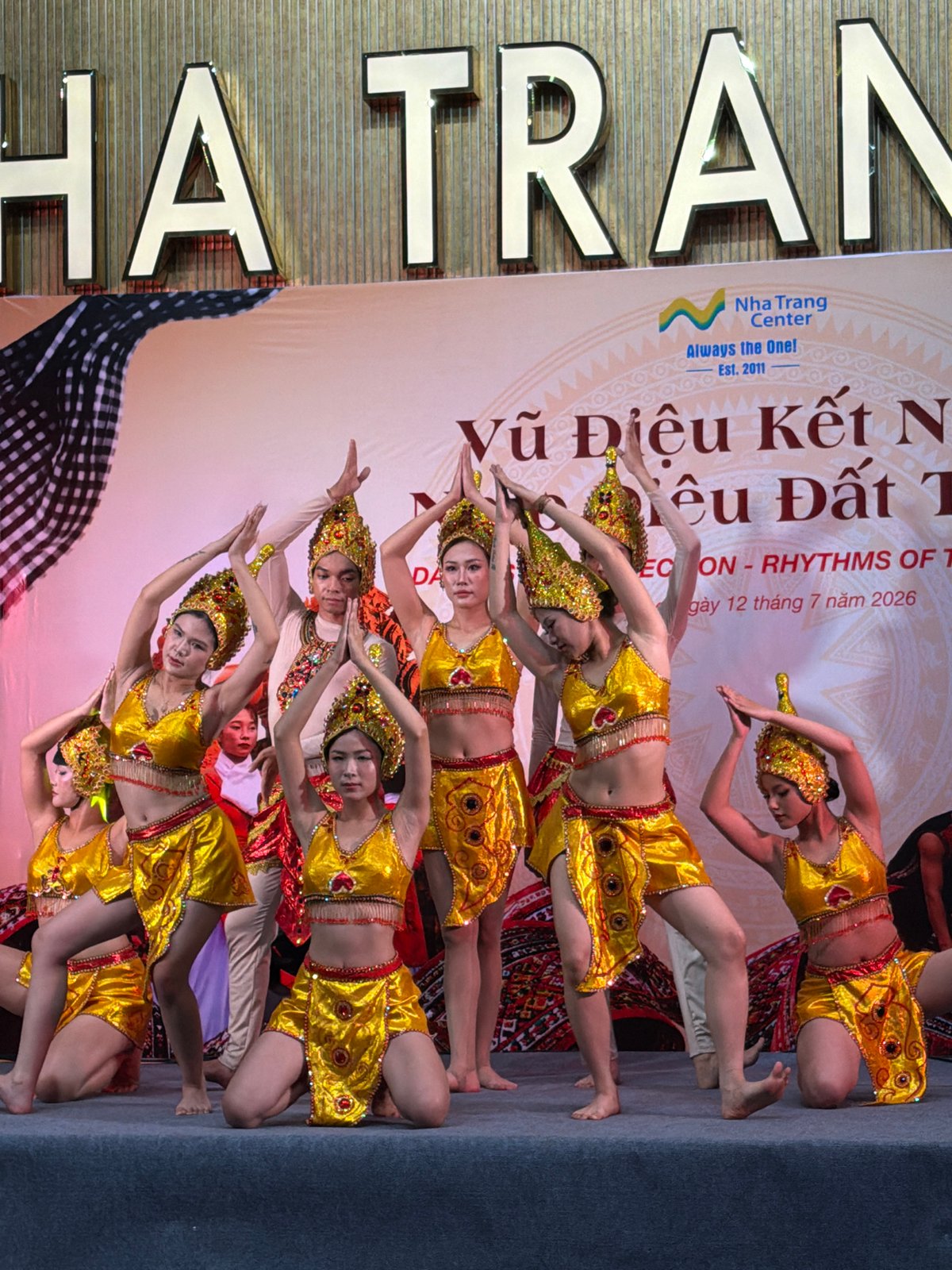 Traditional dance showcase lights up a Nha Trang cultural stage