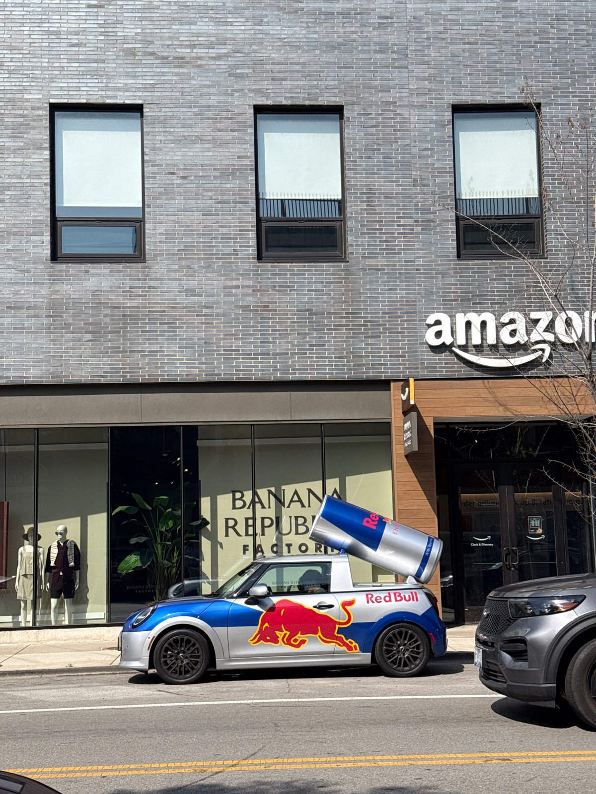 Chicago afternoon: Red Bull street activation meets lakeside park calm