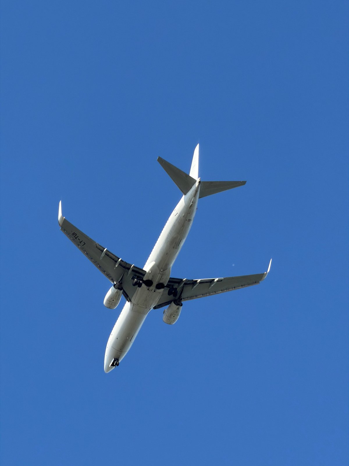 Planes on approach to Burgas, plus scattered ground-level scenes