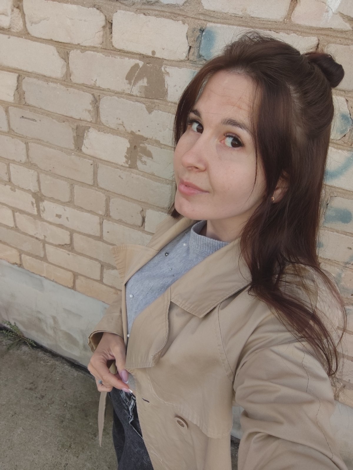 Portrait photography session documented in Foki, Russia