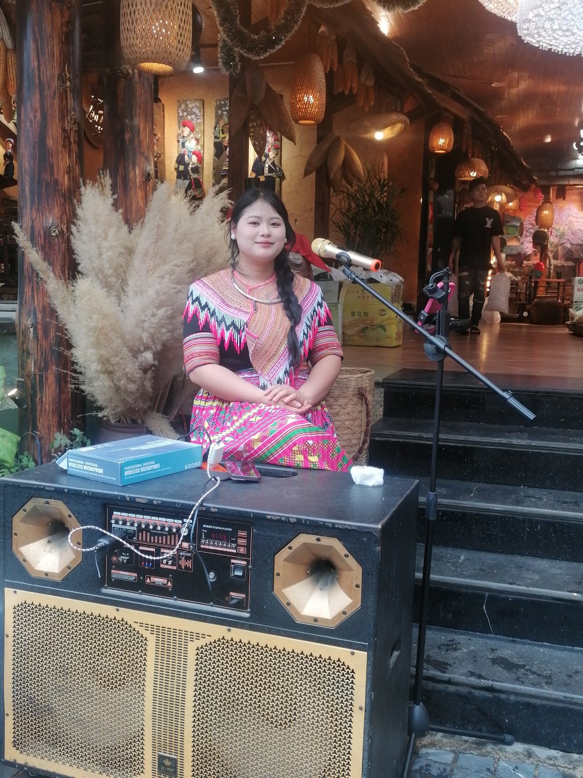 Daily life documented in Sa Pa Ward tourist market