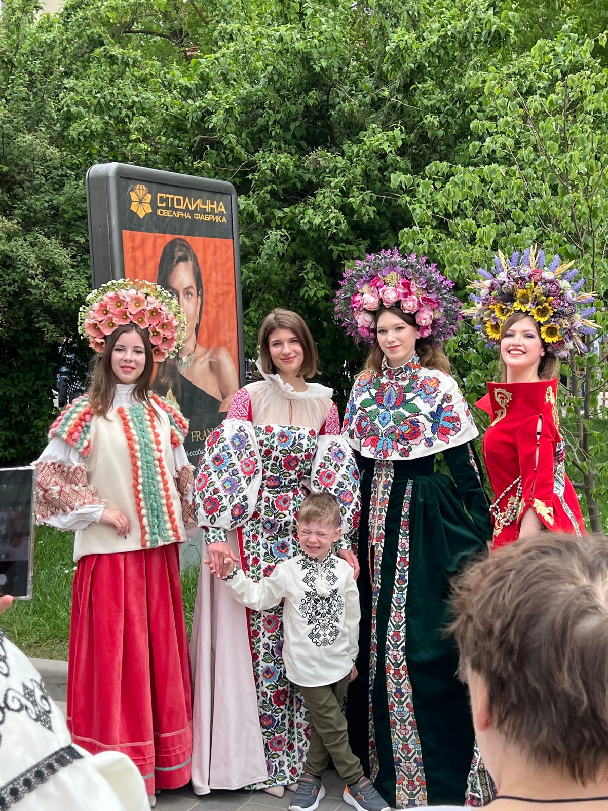 Traditional Ukrainian dress photo session captured in Ternopil