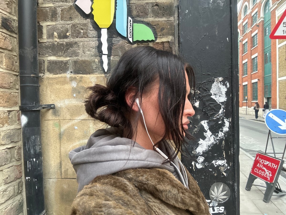 London street life captured across Southwark during afternoon hours