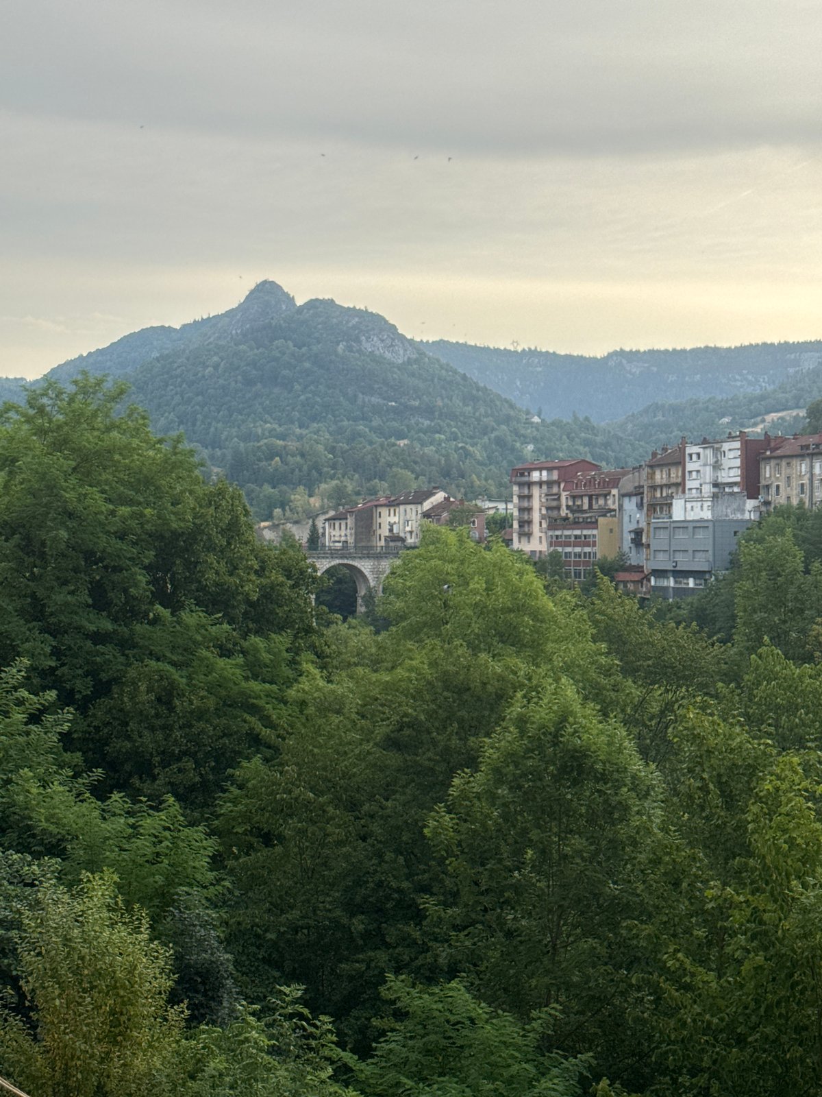 Portraits and panoramas from Saint-Claude's mountain setting